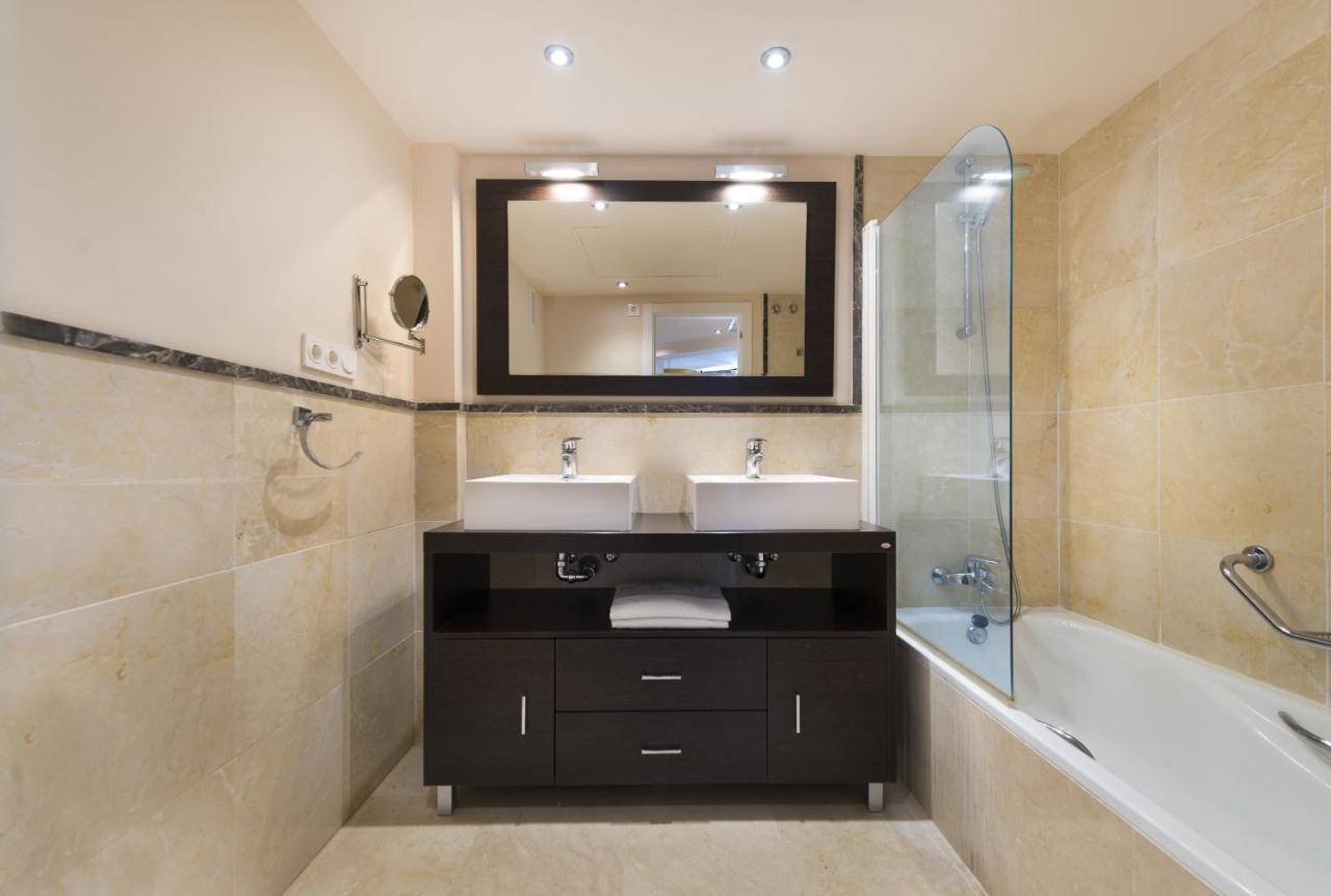 Amplio Apartamento De 2 Dormitorios Vista Mar Lateral Торрокс-Коста Экстерьер фото